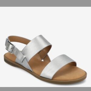 🆕 Journee Lavine Sandal